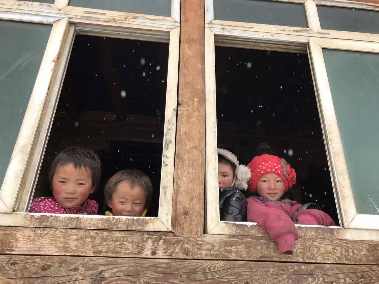 开云线上官网-开云(中国)公益回顾丨家国同欢月同圆 温暖满载甘孜州(图9) 开云线上官网-开云(中国)公益回顾丨家国同欢月同圆 温暖满载甘孜州(图9)